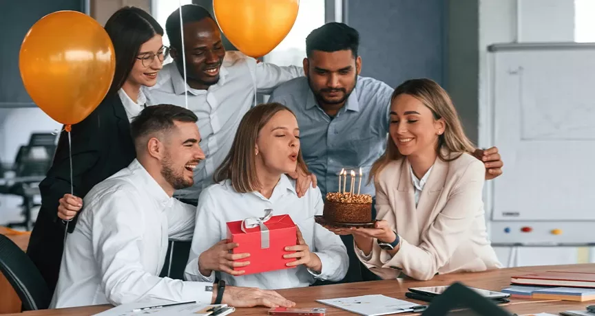 Geschenke für Mitarbeiter steuerfrei gestalten innerhalb der 60 Euro Freigrenze