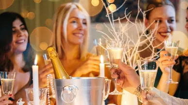 Das müssen Sie steuerlich beachten, wenn Sie eine Firmenfeier für Ihre Mitarbeitenden veranstalten