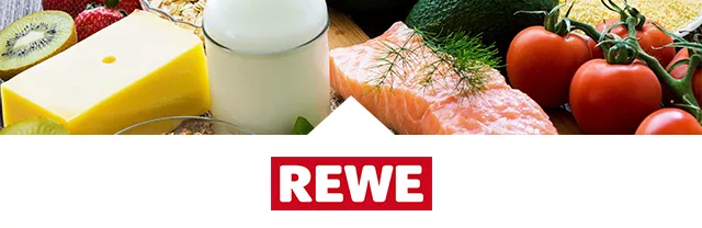 Verschiedene Lebensmittel wie Käse, Milch, Lachs, Avocado und Tomaten mit dem roten REWE-Logo darunter